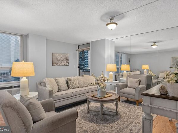 205 E JOPPA ROAD, TOWSON, MD 21286
