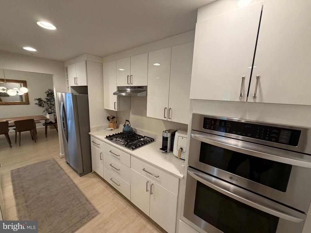 2052 QUAKER WAY , ANNAPOLIS, MD 21401