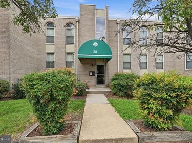 28 CANTERBURY SQUARE, Unit 302, ALEXANDRIA, VA 22304