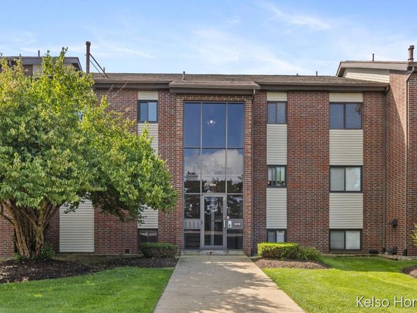 3410 Devonwood Hills NE, Unit E, Grand Rapids, MI 49525