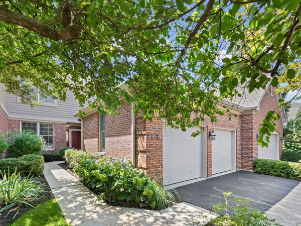 2112 Warrington Court, Glenview, IL 60026