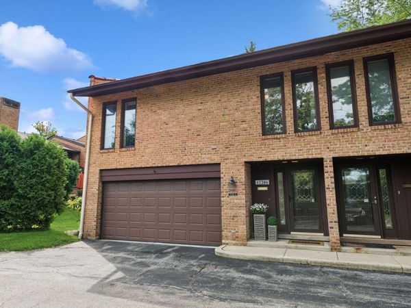 1728 Wildberry Drive , Unit G, Glenview, IL 60025
