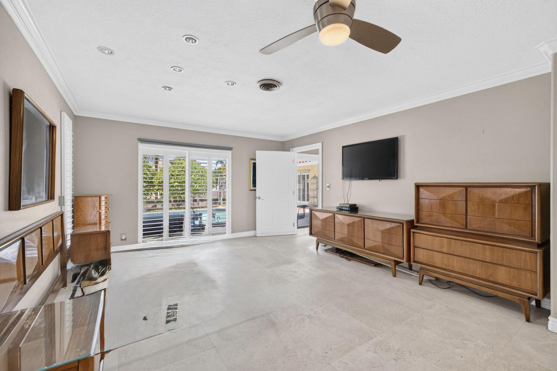 5581 NE 28th Avenue, Fort Lauderdale, FL 33308 Photo