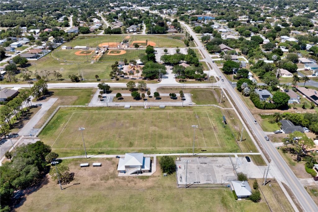 852 Barber Street, Sebastian, FL 32958 Photo