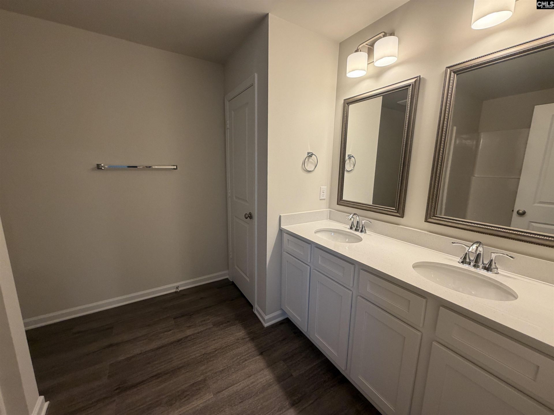 1318 Crosshill Court Photo 5