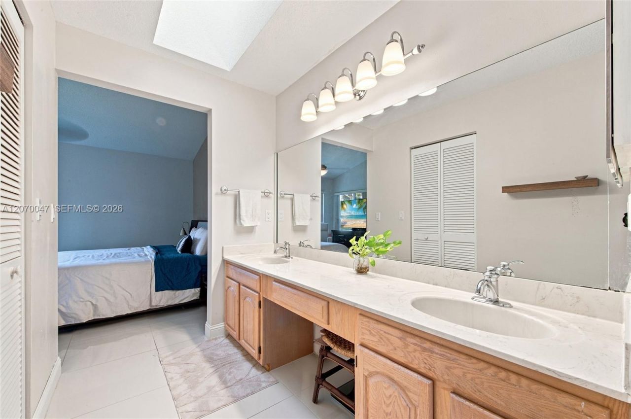 10852 Cypress Glen Dr , Coral Springs, FL 33071 Photo
