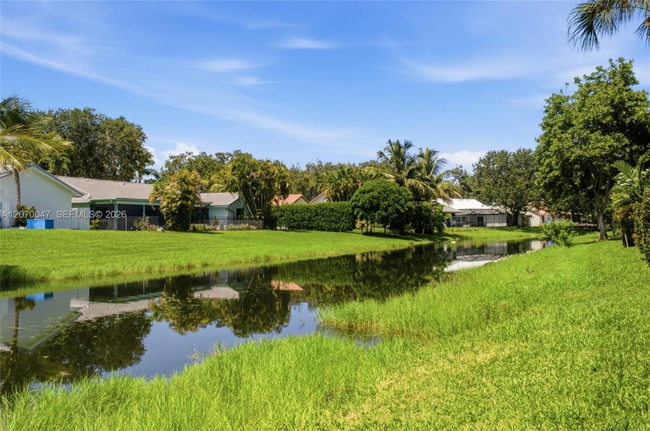 10852 Cypress Glen Dr , Coral Springs, FL 33071 Photo