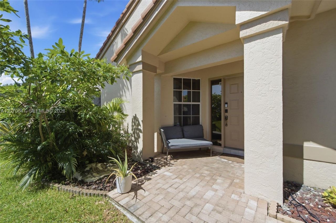 10852 Cypress Glen Dr , Coral Springs, FL 33071 Photo
