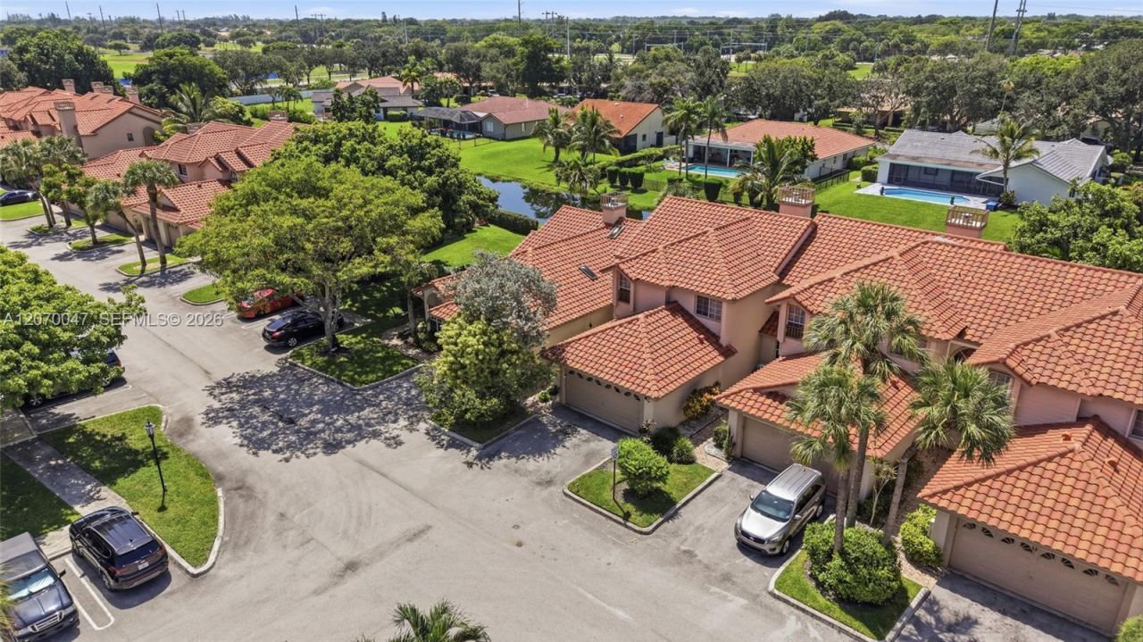 10852 Cypress Glen Dr , Coral Springs, FL 33071 Photo