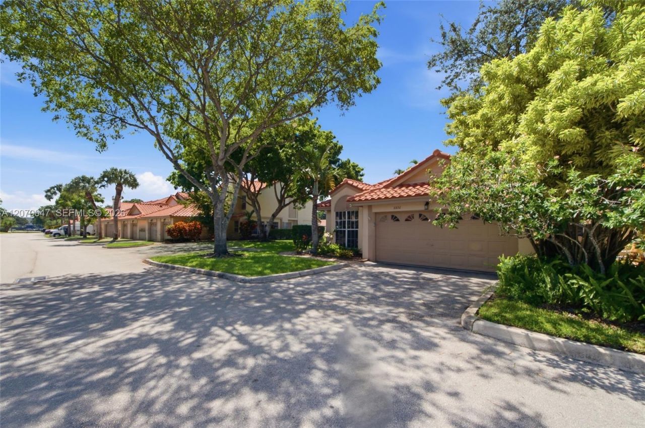 10852 Cypress Glen Dr , Coral Springs, FL 33071 Photo