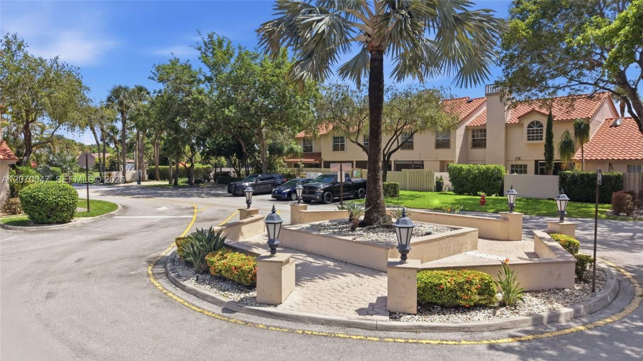 10852 Cypress Glen Dr , Coral Springs, FL 33071 Photo