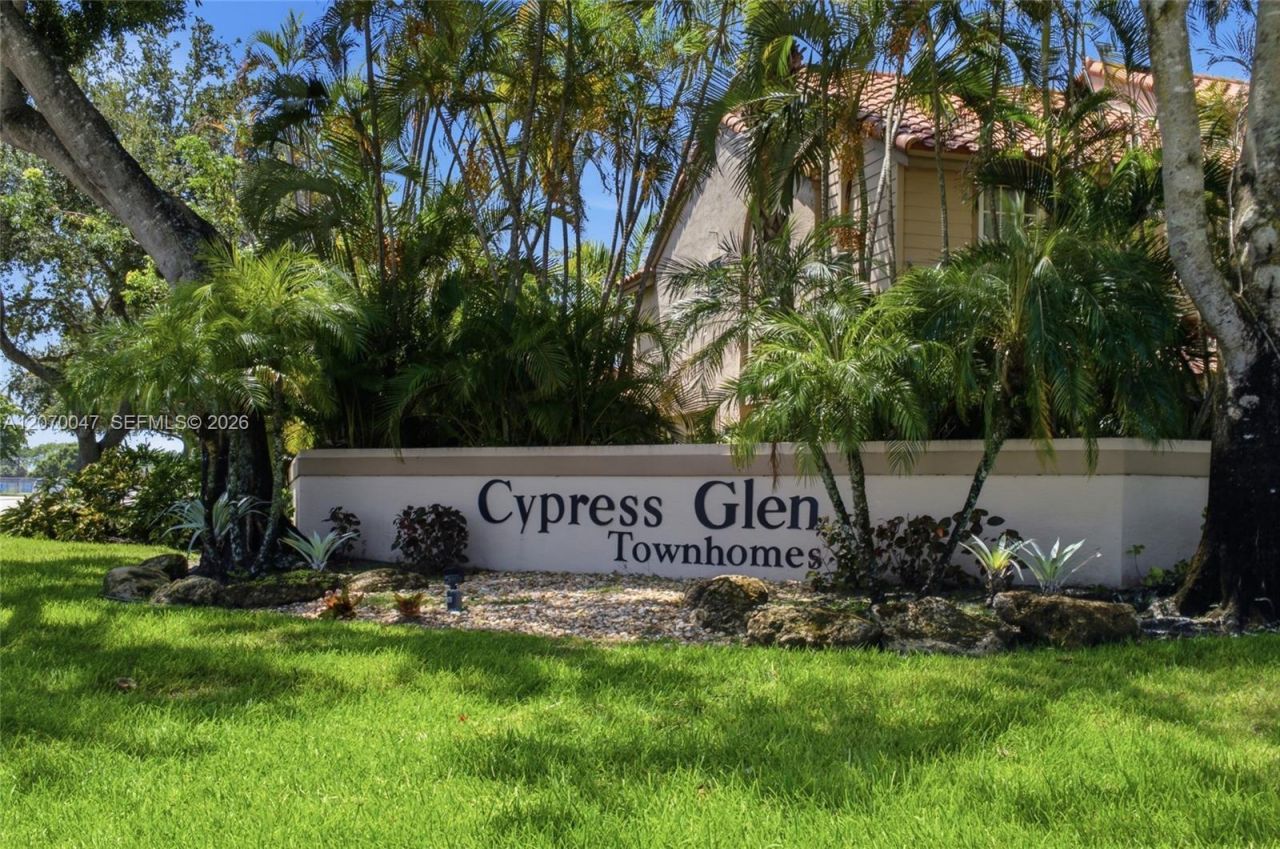 10852 Cypress Glen Dr , Coral Springs, FL 33071 Photo