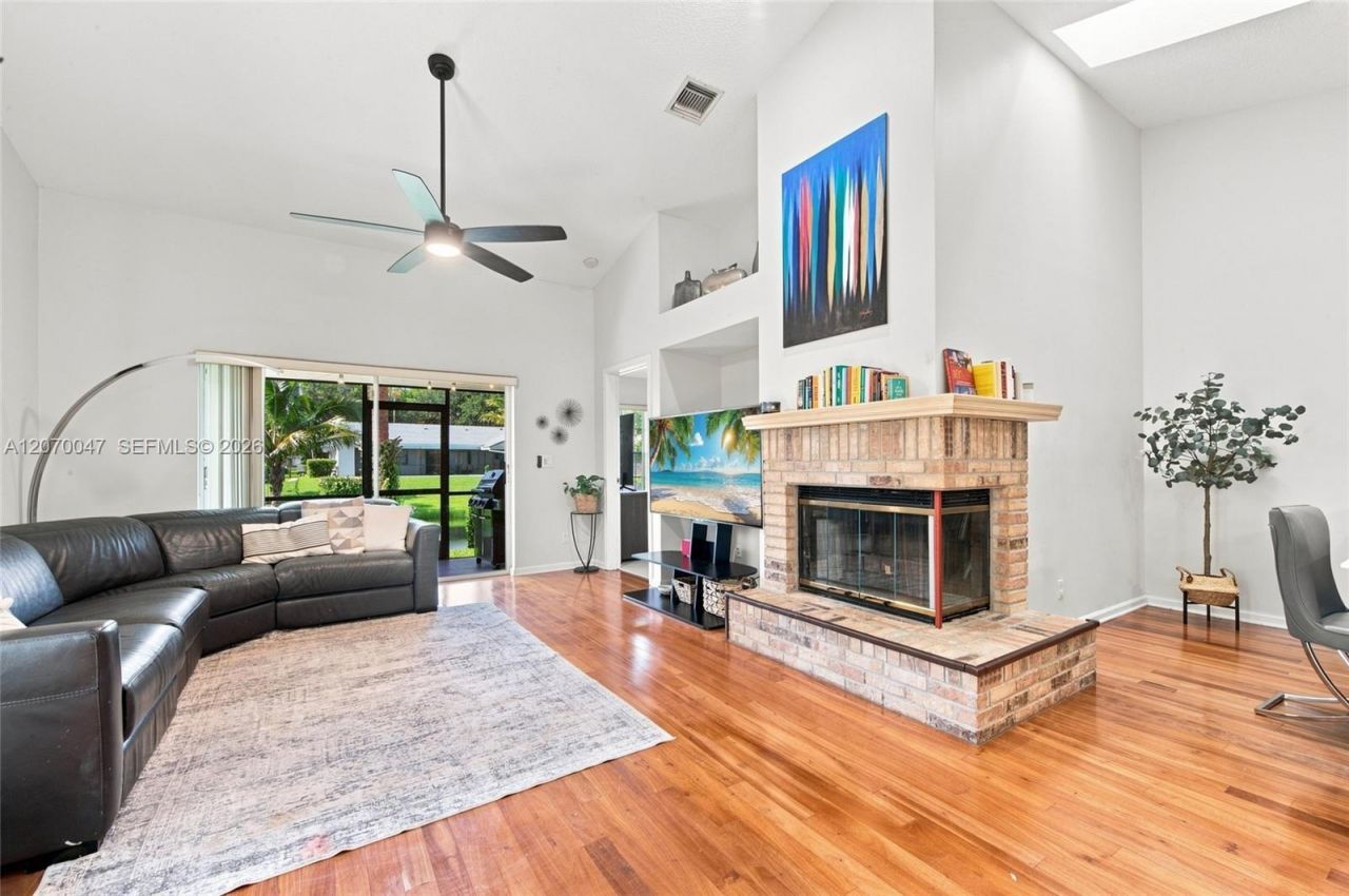 10852 Cypress Glen Dr , Coral Springs, FL 33071 Photo