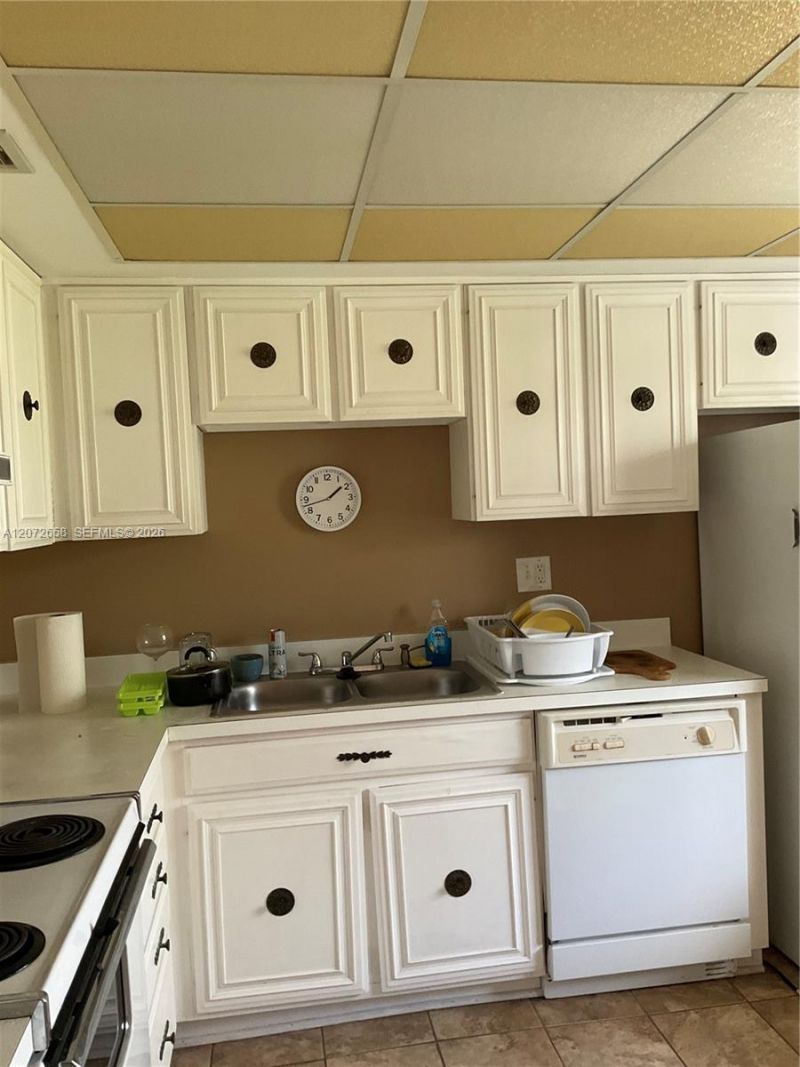 3050 Presidential Way , Unit 403, West Palm Beach, FL 33401 Photo
