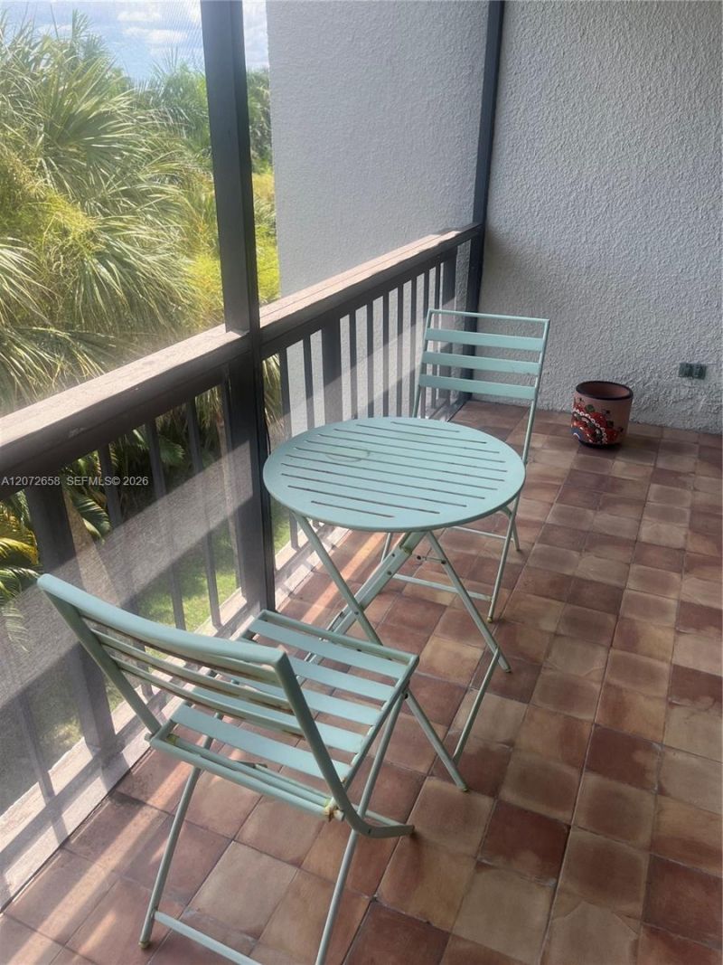 3050 Presidential Way , Unit 403, West Palm Beach, FL 33401 Photo