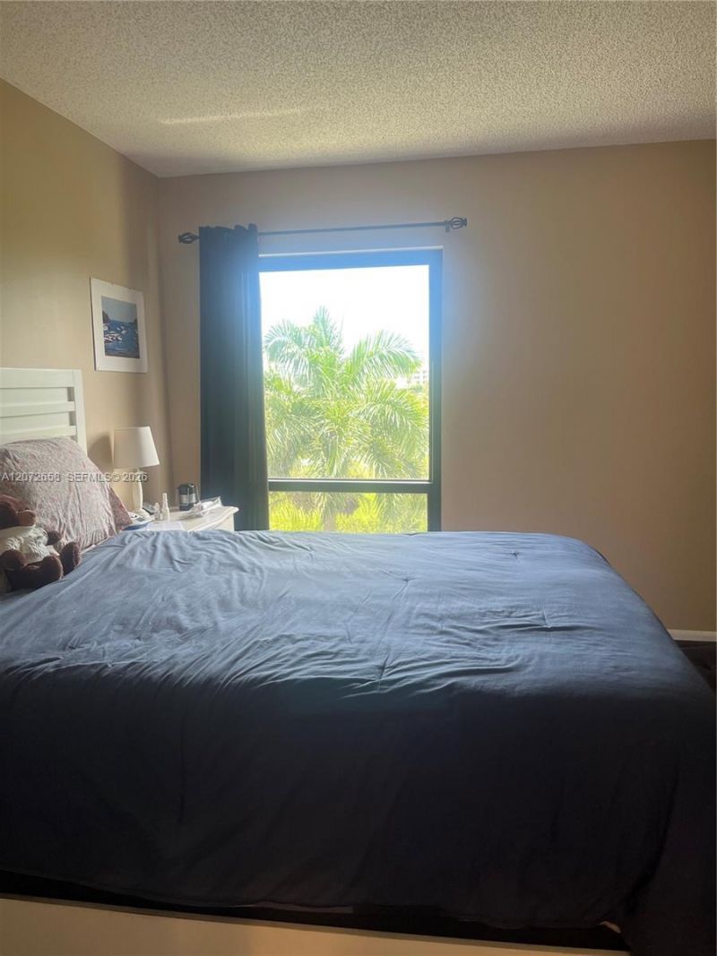 3050 Presidential Way , Unit 403, West Palm Beach, FL 33401 Photo