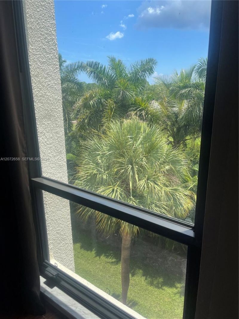 3050 Presidential Way , Unit 403, West Palm Beach, FL 33401 Photo