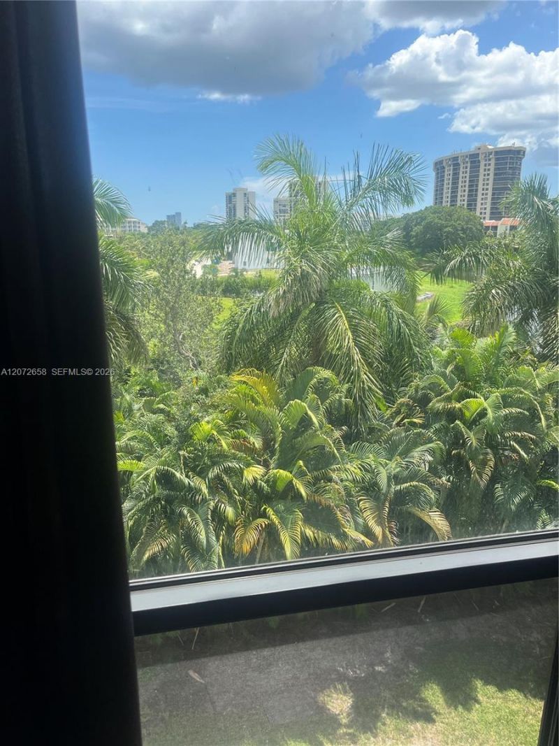 3050 Presidential Way , Unit 403, West Palm Beach, FL 33401 Photo