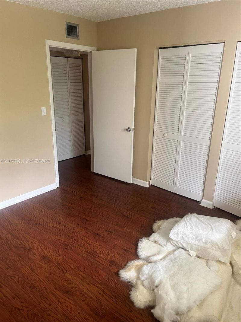 3050 Presidential Way , Unit 403, West Palm Beach, FL 33401 Photo