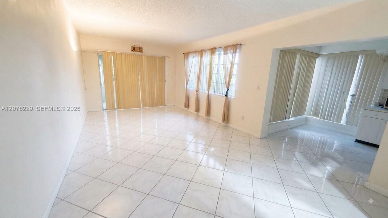 245 NE 191st St , Unit 3012, Miami, FL 33179 Photo
