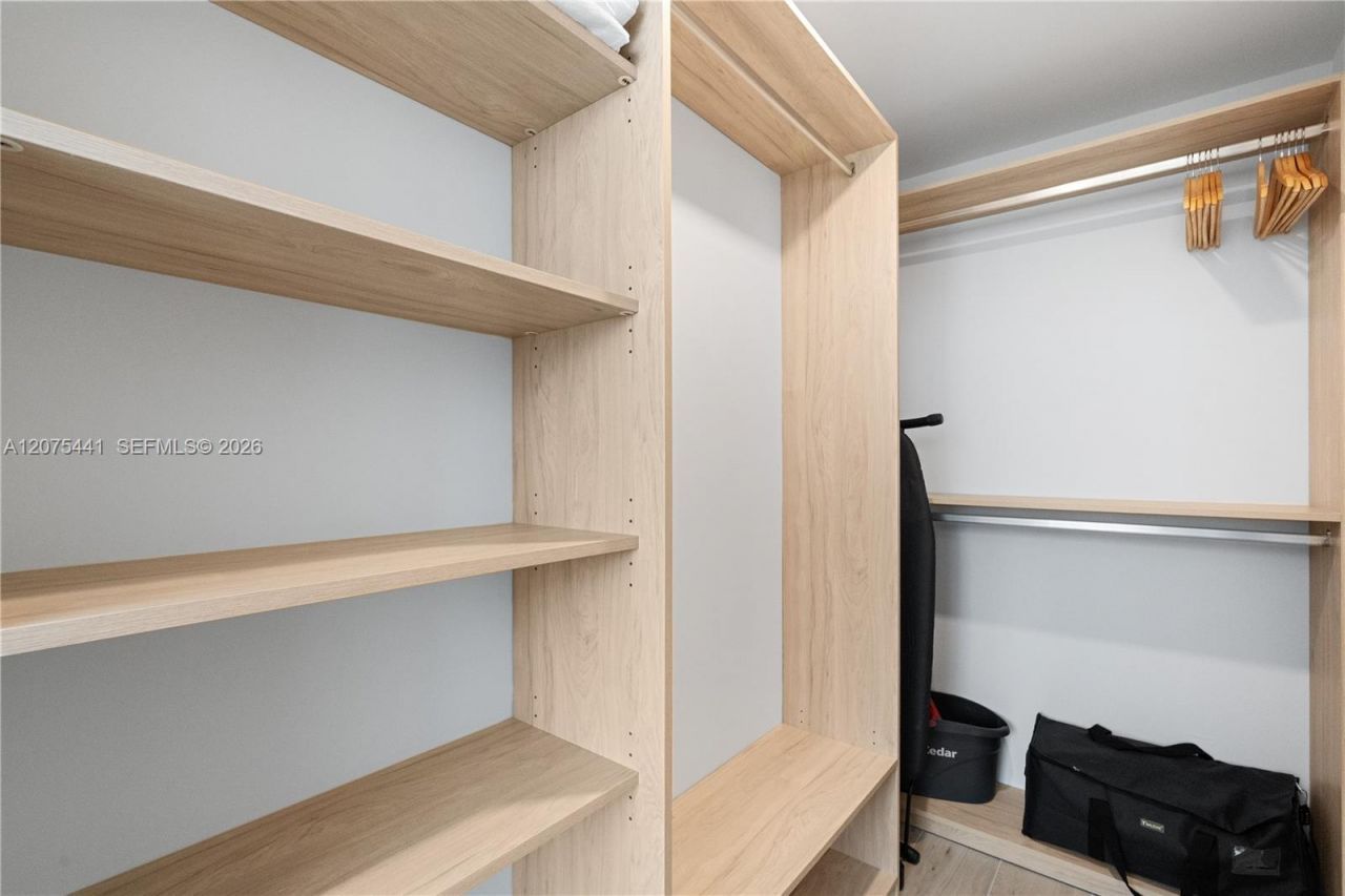 225 N Miami Ave , Unit 2807, Miami, FL 33128 Photo
