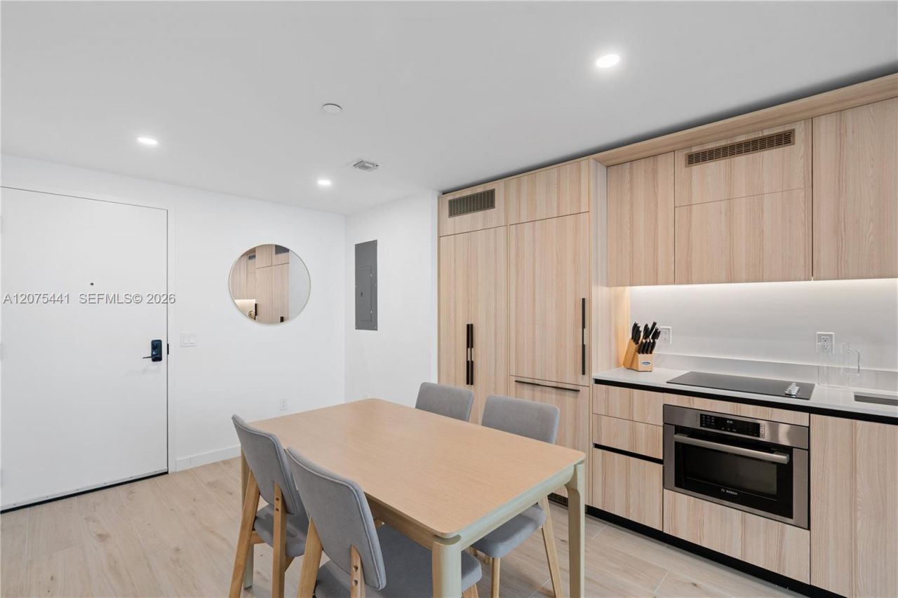 225 N Miami Ave , Unit 2807, Miami, FL 33128 Photo