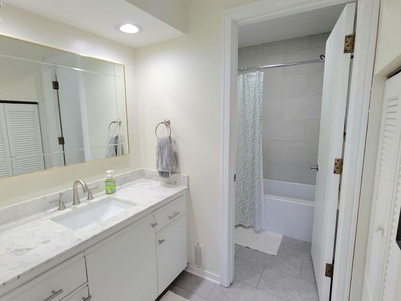 4390 Marin Woods, Unit D, Port Clinton, OH 43452 Photo 22