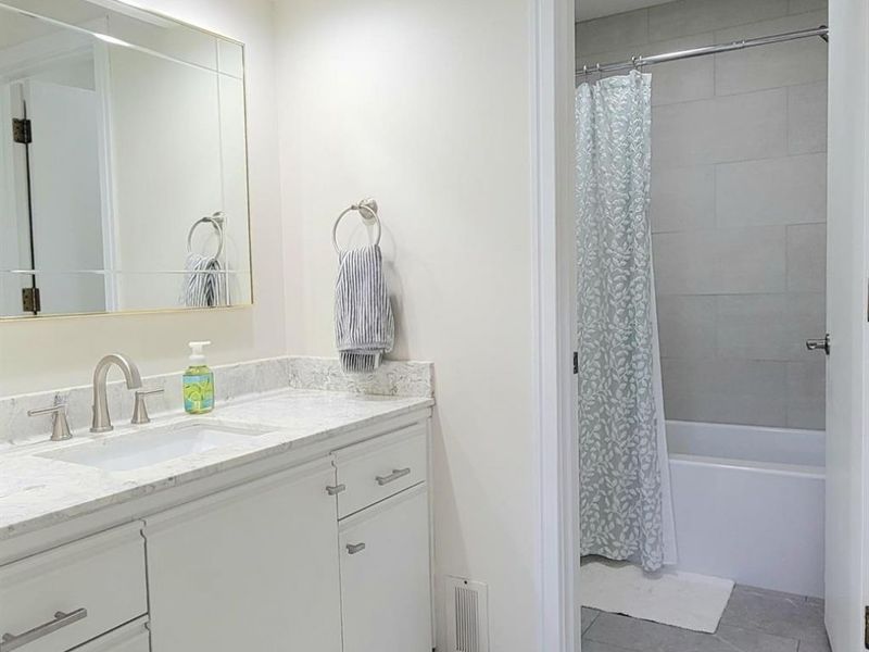 4390 Marin Woods, Unit D, Port Clinton, OH 43452 Photo 23