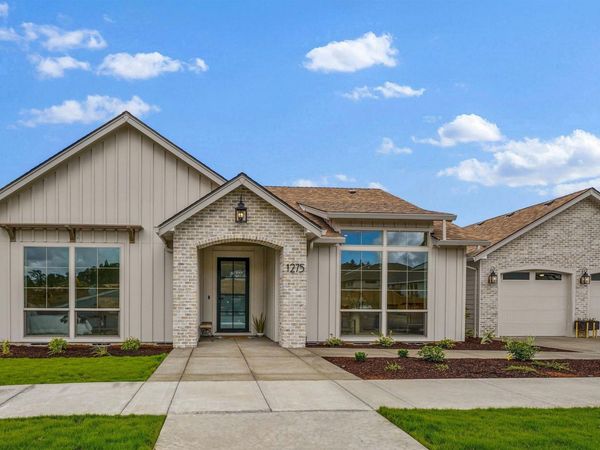 1275 NW Denton Av, Dallas, OR 97338