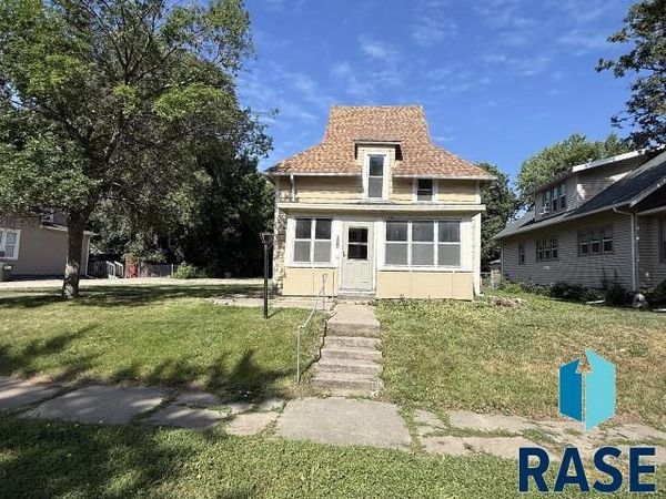 611 N Walts Ave, Sioux Falls, SD 57104