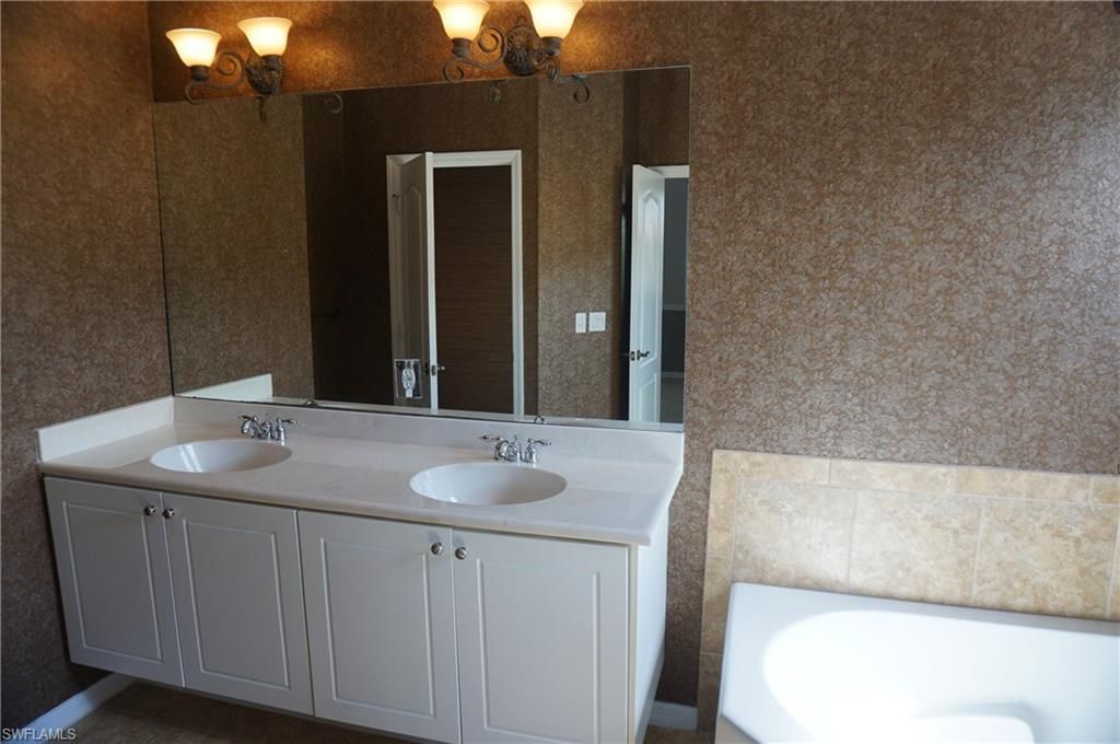 20605 Eastgolden Elm Dr , Estero, FL 33928 Photo