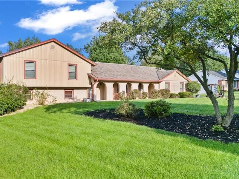 2425 Greenlawn Drive, Troy, OH 45373 Photo 2