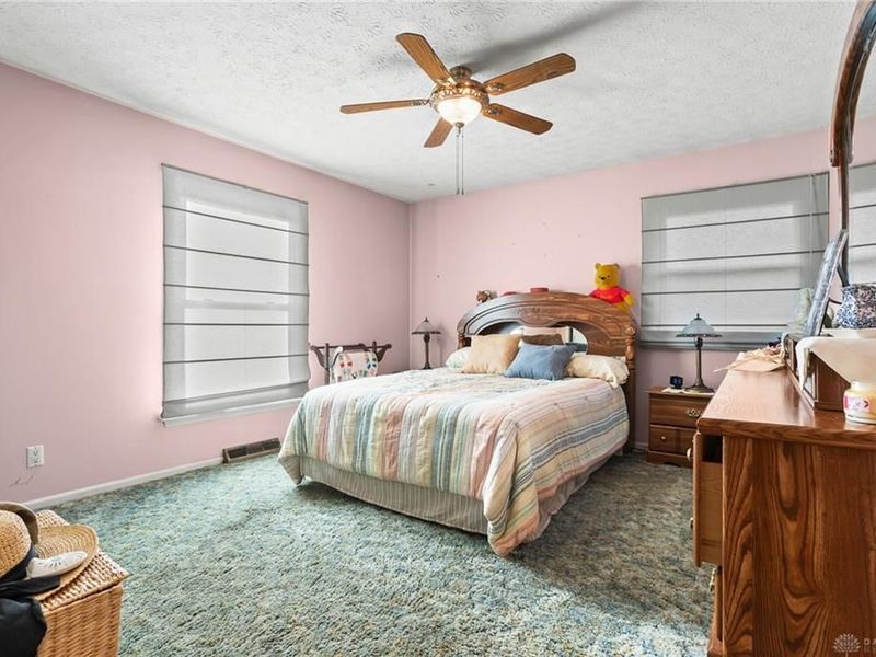 2425 Greenlawn Drive, Troy, OH 45373 Photo 38