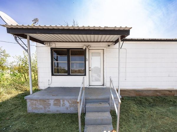 549 County Road 4699 , Boyd, TX 76023