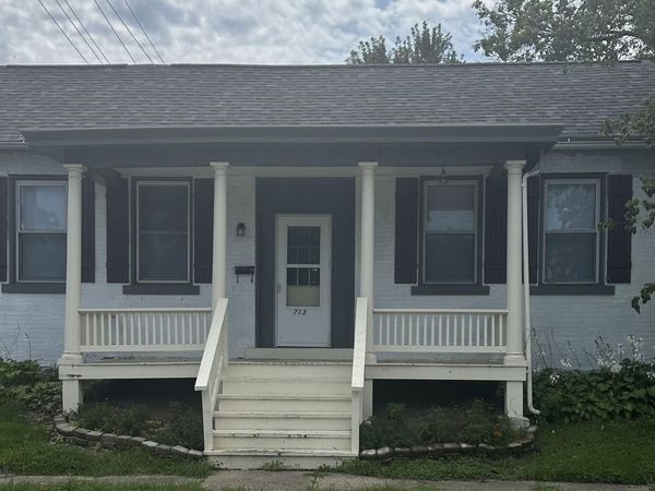 713 Oak Street, Burlington, IA 52601