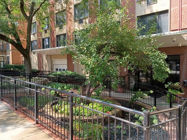 540 W Roscoe Street , Unit 472, Chicago, IL 60657