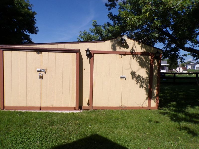 1361 Johnson Place, Washington Court House, OH 43160 Photo 3
