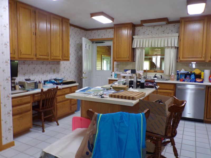 1361 Johnson Place, Washington Court House, OH 43160 Photo 8