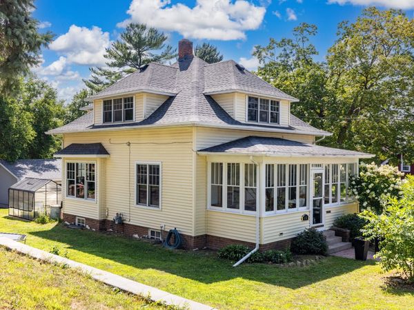 115 Mill Street E, Cannon Falls, MN 55009