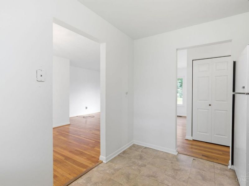 727 W Kemper Road, Forest Park, OH 45246 Photo 10