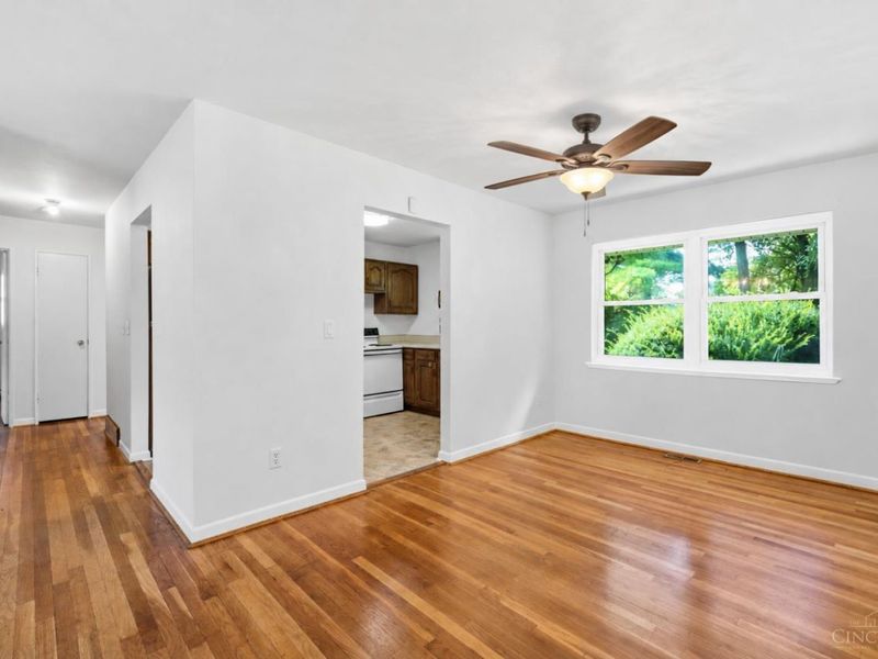 727 W Kemper Road, Forest Park, OH 45246 Photo 6