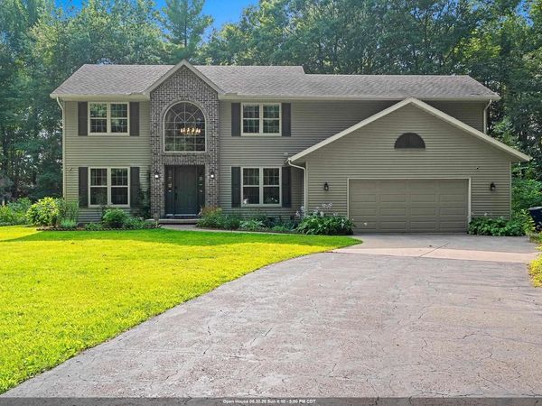 3611 ROYAL OAKS COURT, Suamico, WI 54173