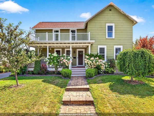 824 S WEIMAR STREET, Appleton, WI 54915