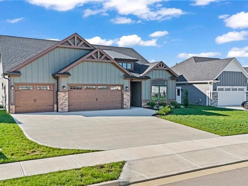 2197 Emerson Way, Troy, OH 45373 Photo 2