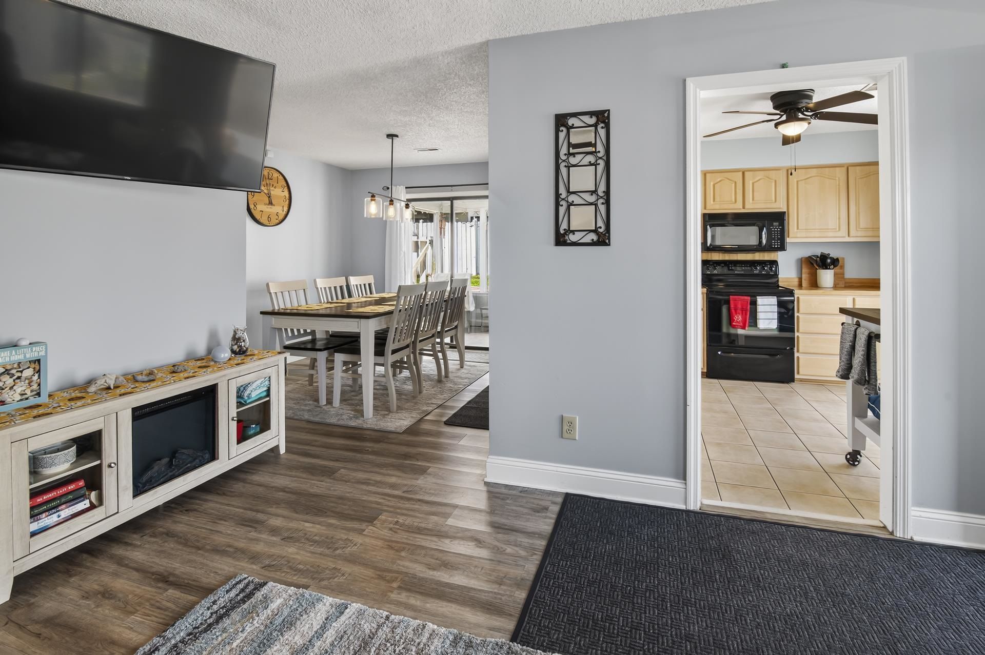 1441 Turkey Ridge Rd. Photo 5