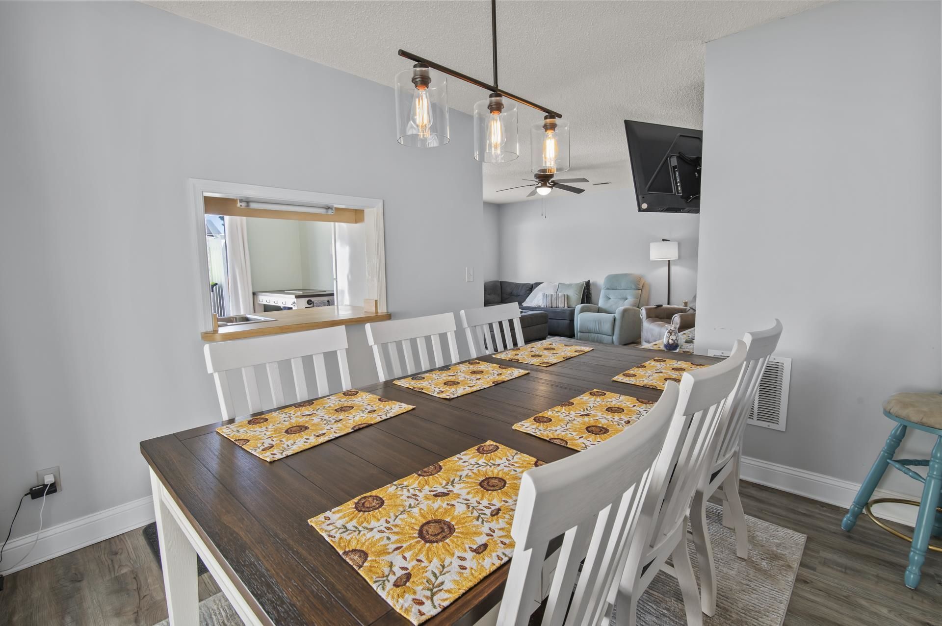 1441 Turkey Ridge Rd. Photo 7