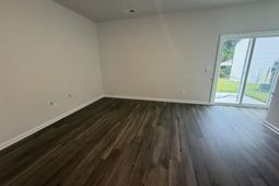 1309 Crosshill Court photo 4