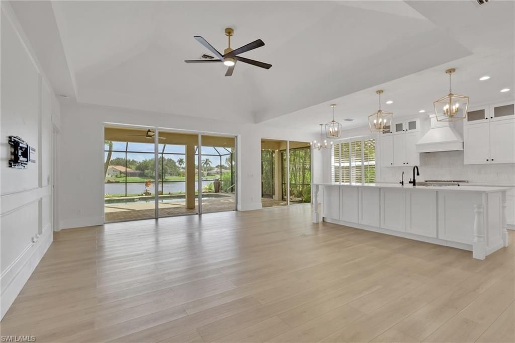 4242 Longshore Way S, Naples, FL 34119 Photo