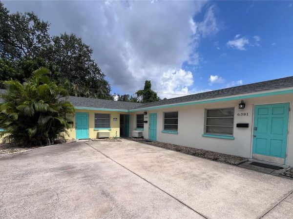 6373 GATEWAY AVENUE , SARASOTA, FL 34231
