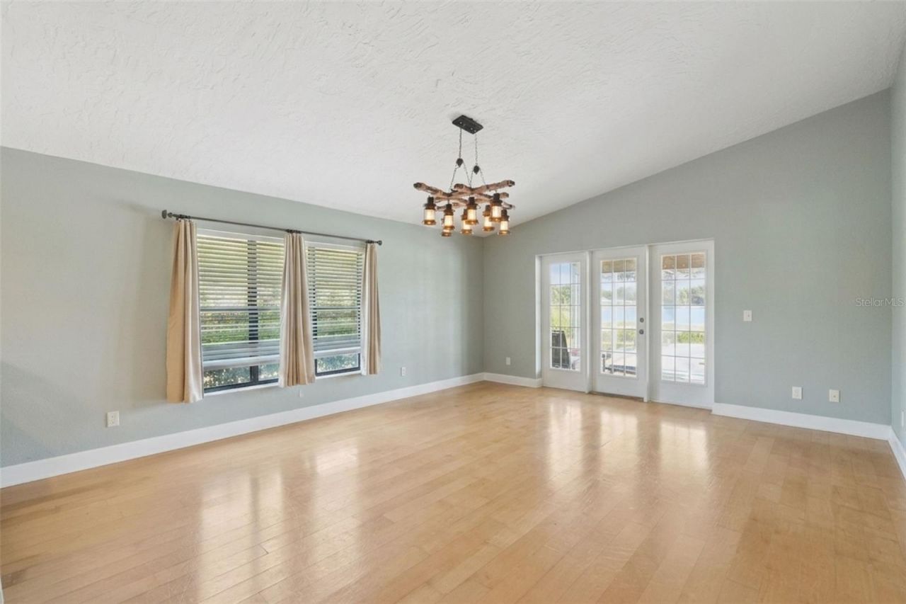 25 Lakewood Causeway, Winter Haven, FL 33884 Photo